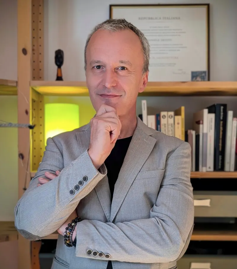Daniele Devoti — Architetto & Business Consultant
